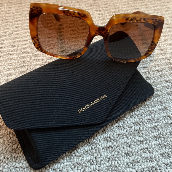 Dolce & Gabbana Havana Animal Print Shaded Sunglasses - Picture 8 of 10